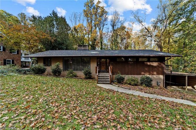 $350,000 | 307 Pineburr Road | Three Meadows