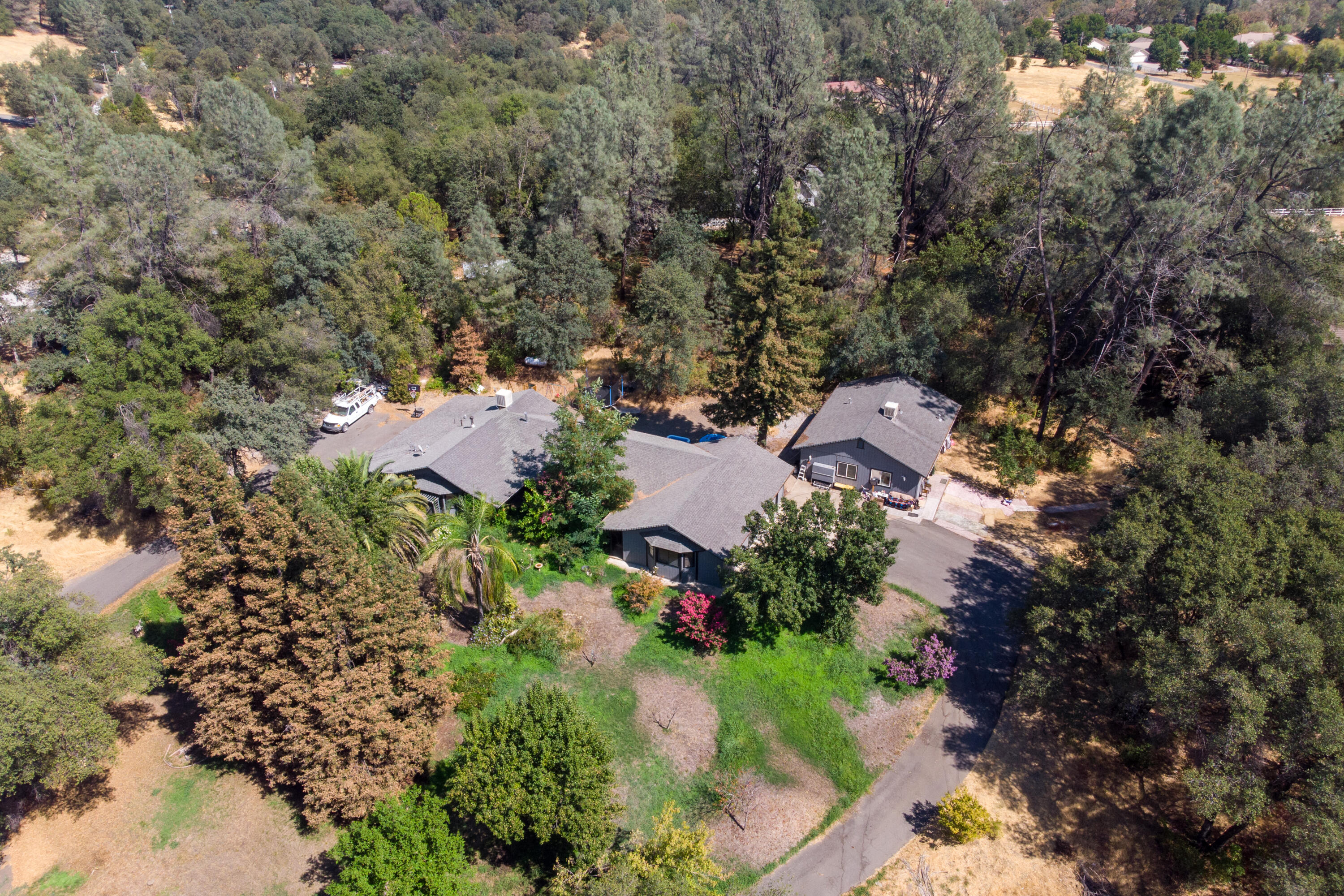 an aerial view of multiple house