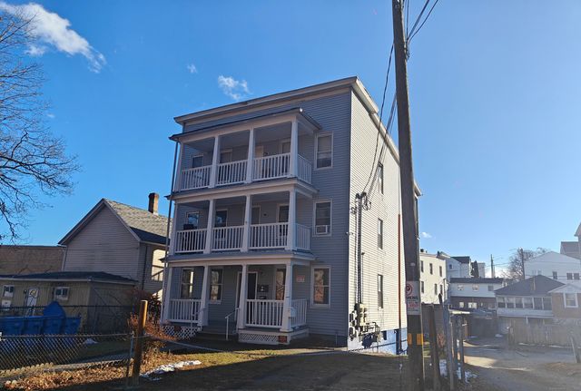 $1,300 | 87 Green Street, Unit 1 | Brooklyn - Waterbury