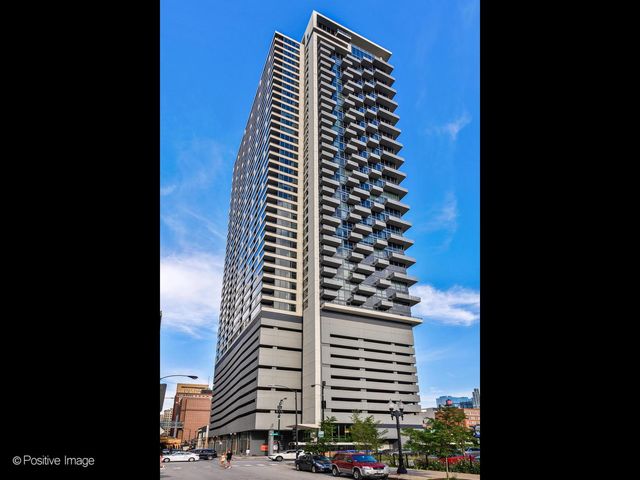 $1,850 | 235 West Van Buren Street, Unit 1409 | The Loop