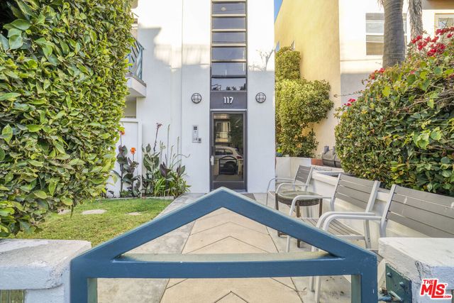 $2,850 | 117 Galleon Street, Unit C | Marina del Rey