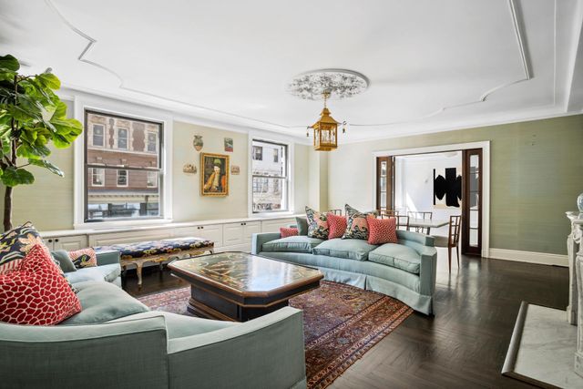 $3,995,000 | 149 East 73rd Street, Unit 2A | Lenox Hill