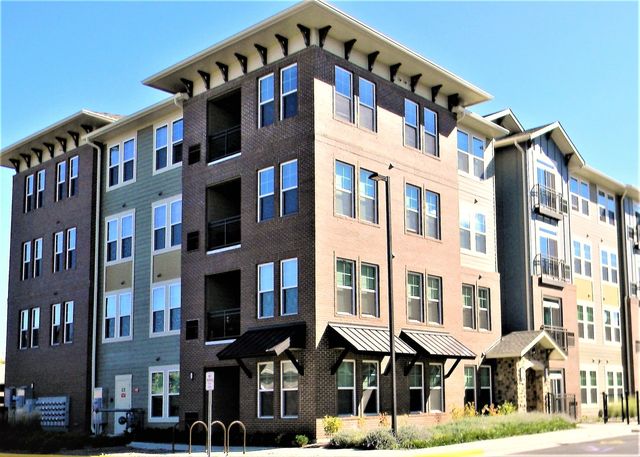 $2,145 | 670 East Algonquin Road, Unit 4209 | Schaumburg