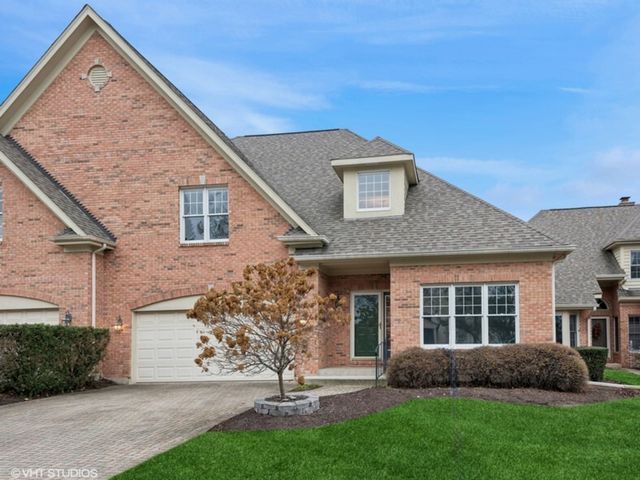 $650,000 | 880 Pinegrove Court | Wheaton