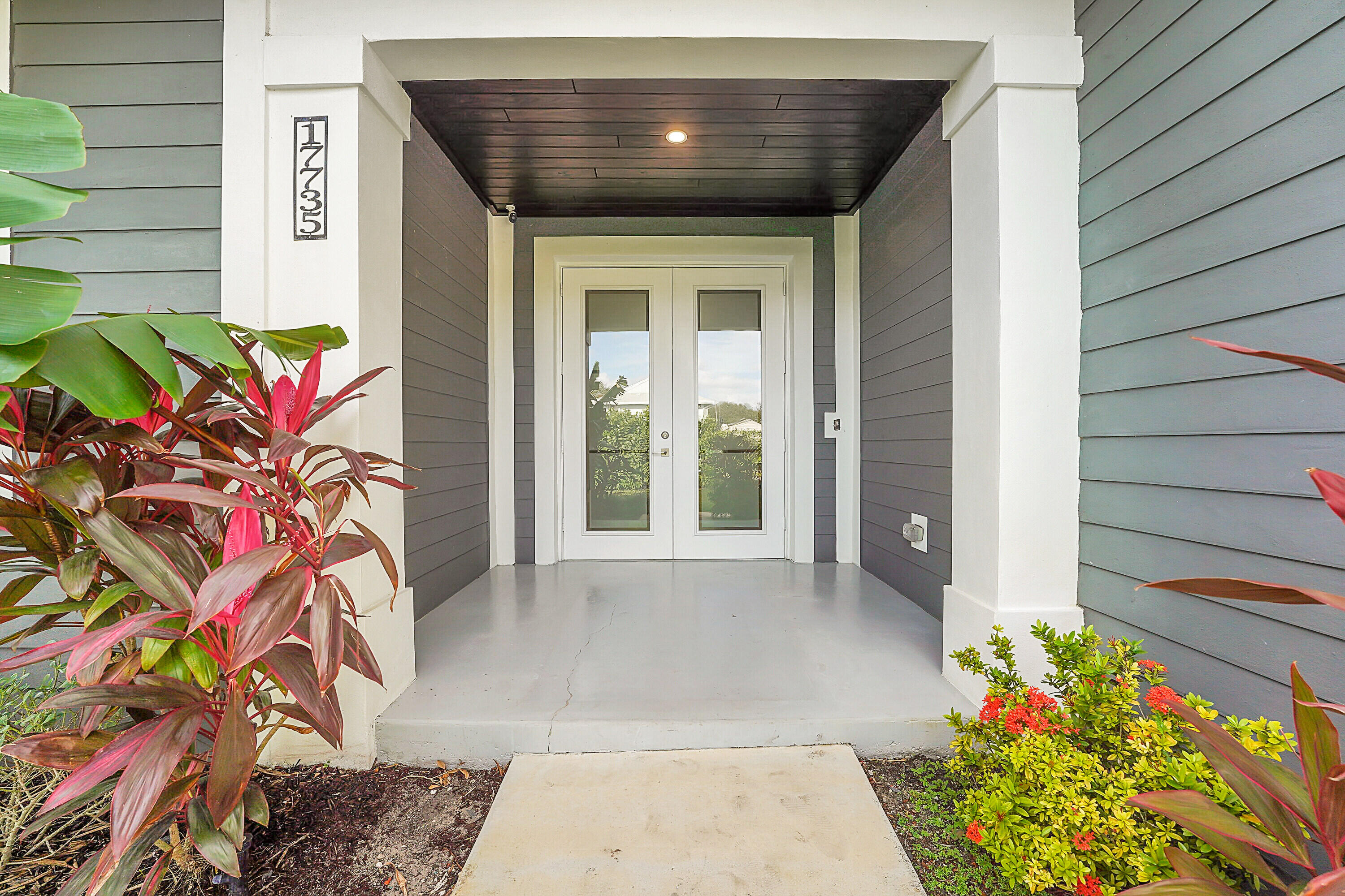 a view of a entryway door of the house