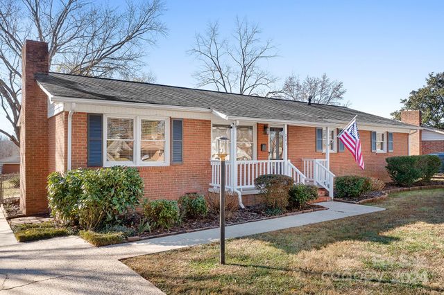 $325,000 | 205 Crestview Drive | Lincolnton