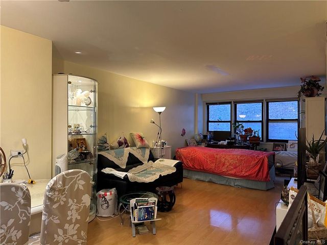 $238,000 | 579 West 215th Street, Unit 5D | Inwood