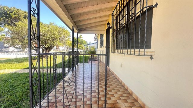 $598,000 | 1250 West 35th Street | Hialeah