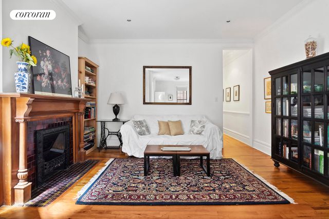 $635,000 | 673 Vanderbilt Avenue, Unit 1C | Prospect Heights