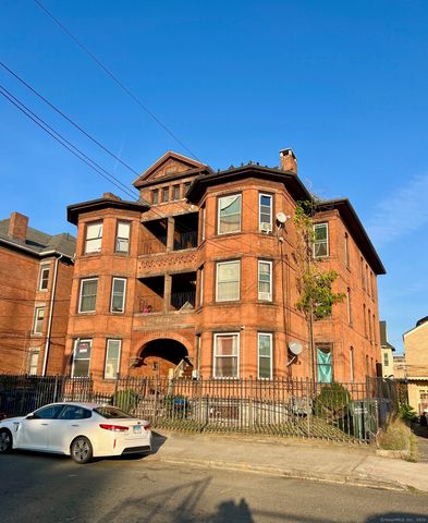 $2,500 | 164 William Street, Unit 1L | East Bridgeport Historic District