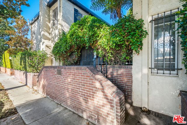 $5,000 | 7915 Norton Avenue | West Hollywood Vicinity