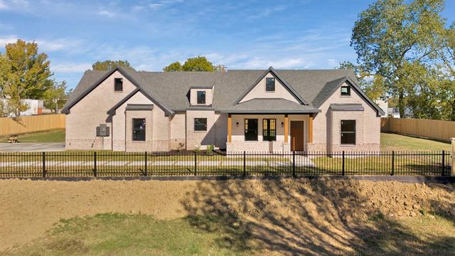 $425,000 | 2320 Oakridge Drive | Balch Springs