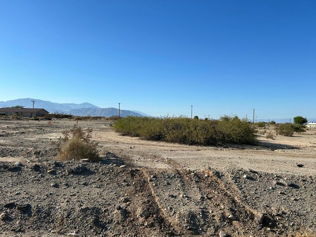 $18,000 | 2547 South Marina Drive | Salton City