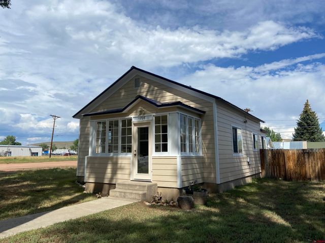 $525,000 | 708 North Wisconsin Street | Gunnison