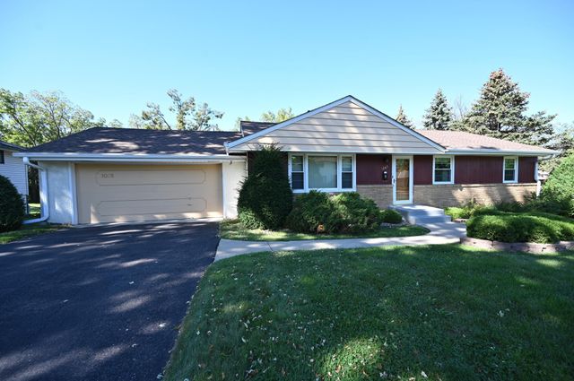 $299,900 | 1085 Delaware Avenue | Mendota Heights