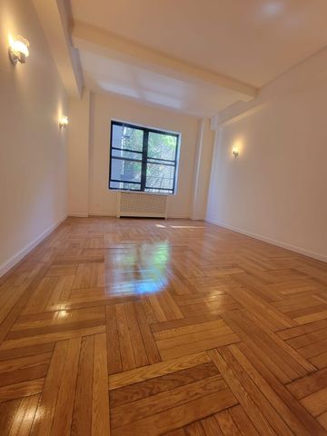 $3,495 | 201 East 35th Street, Unit 8J | Murray Hill