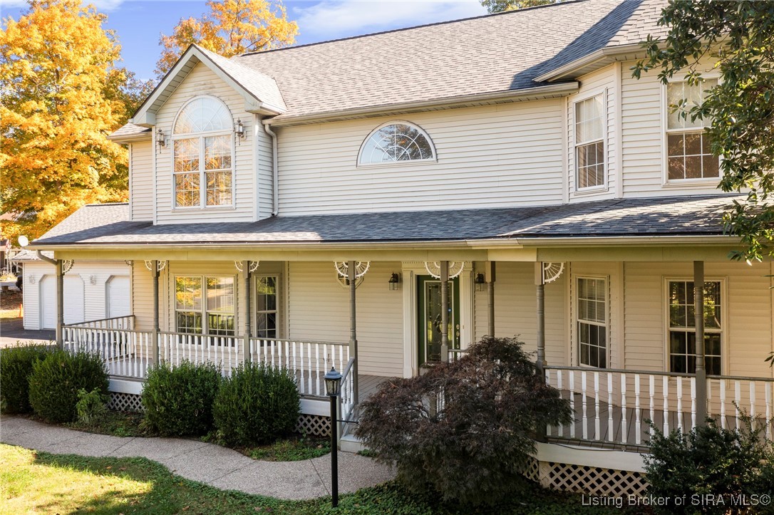 Welcoming & Expansive porch