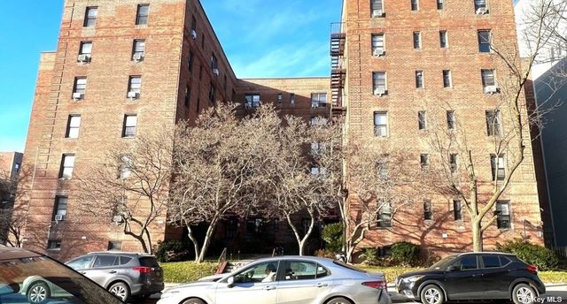 $379,000 | 144-11 Sanford Avenue, Unit 1J | Murray Hill - Flushing