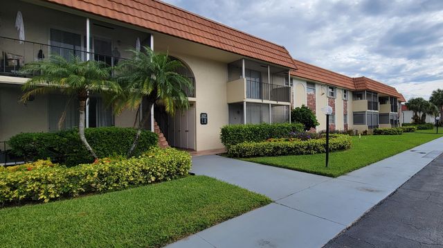 $195,000 | 22795 Southwest 66th Avenue, Unit 105 | Sandalfoot Cove