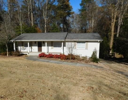 $2,995 | 3766 Lake Drive Southeast | Green Forest