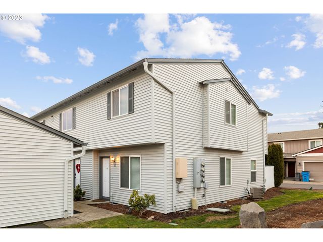 Homes for Sale with a Garage in Kevanna Park, Vancouver, WA | Compass