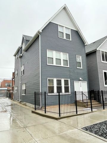 $2,000 | 2258 North Maplewood Avenue, Unit 3 | Logan Square