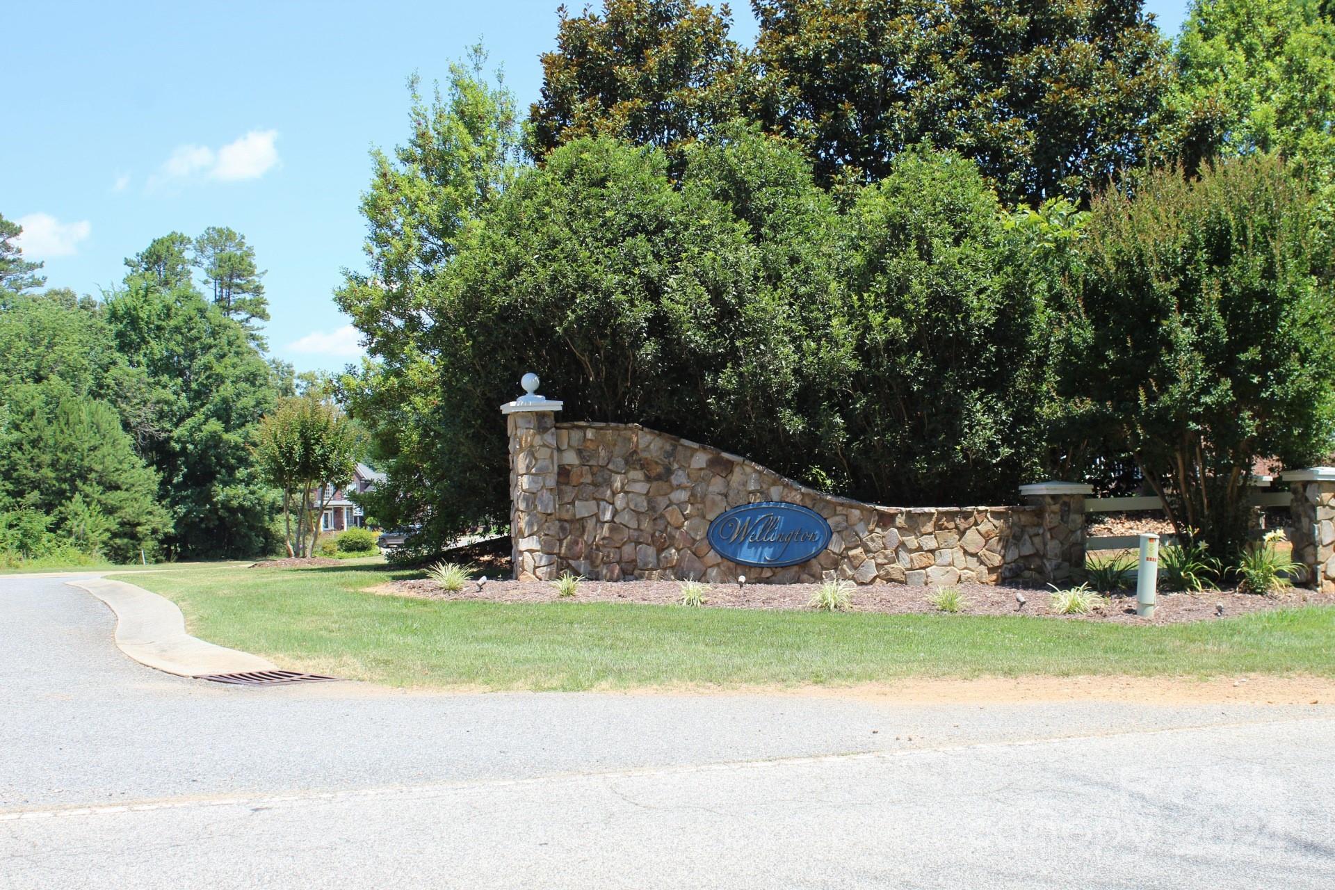 a view of a outdoor space