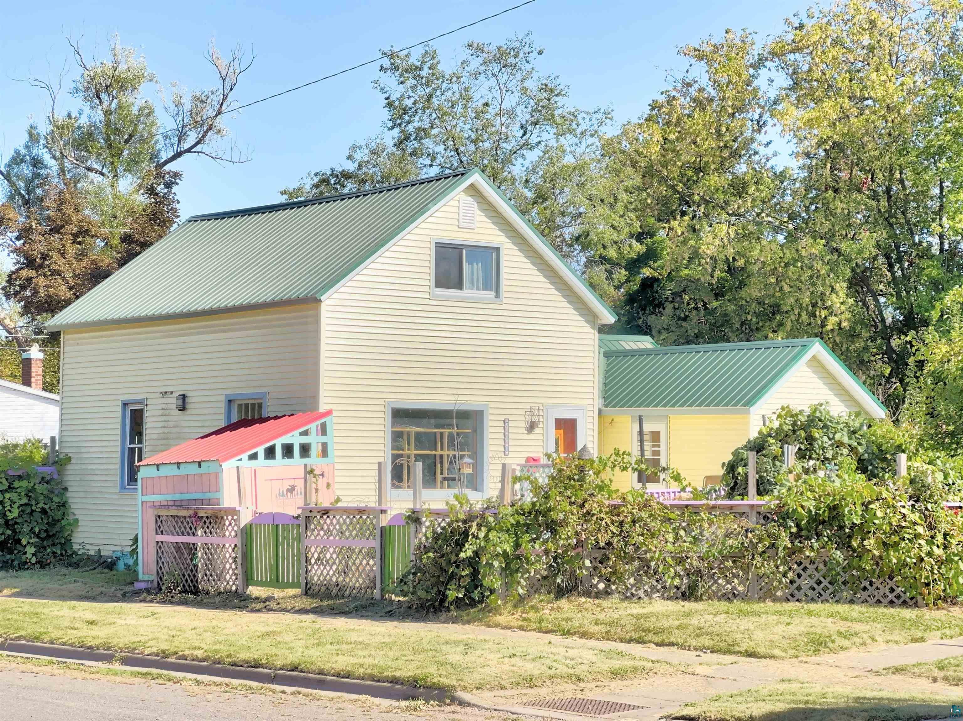 View of front of home with a front lawn