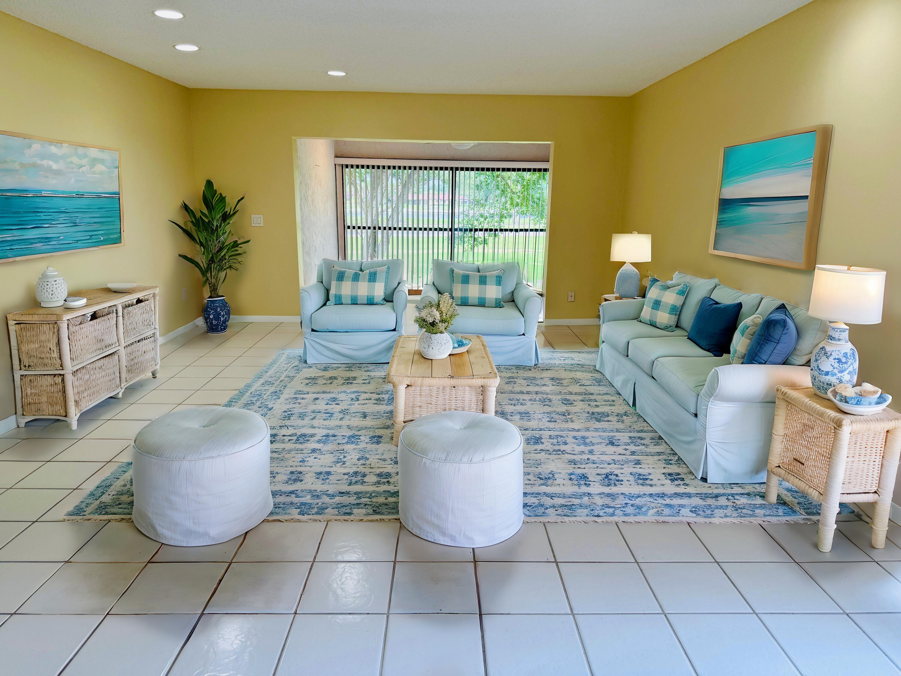 LARGE LIVING ROOM DINING AREA