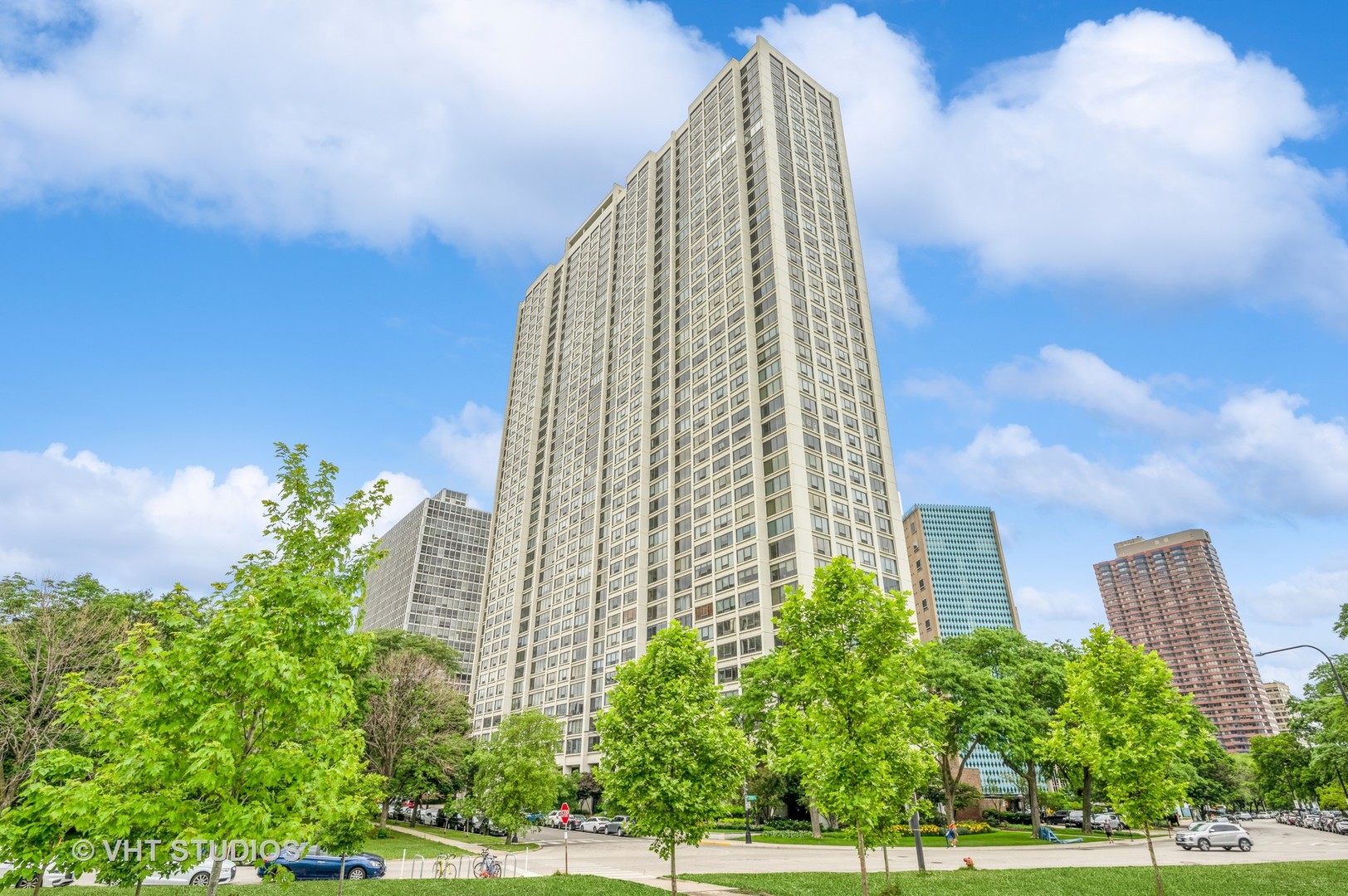 a view of a multi story building