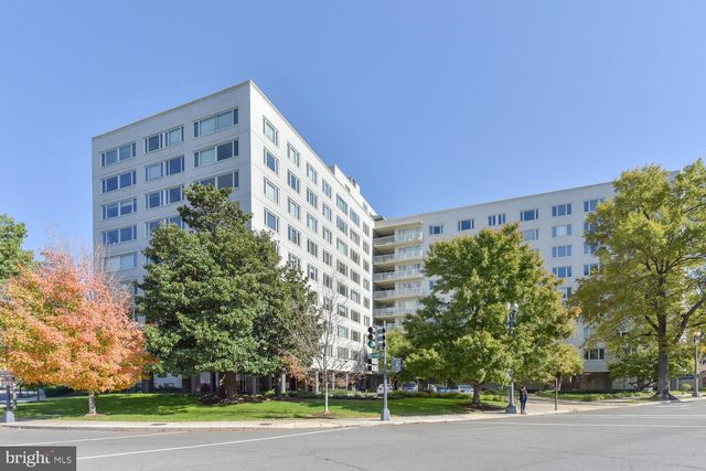 $2,000 | 2475 Virginia Avenue Northwest, Unit 905 | Foggy Bottom