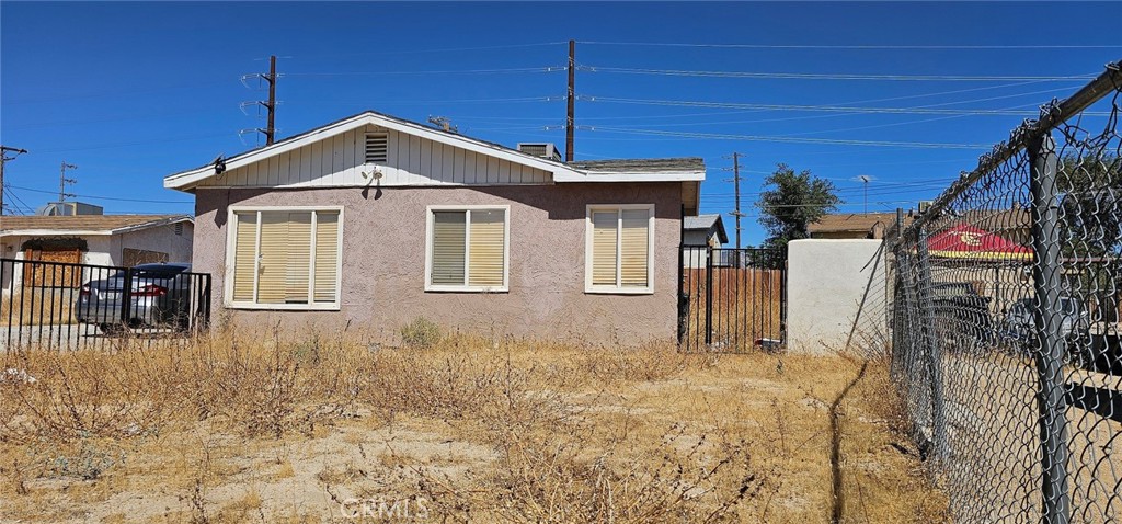 a view of a house with a outdoor space