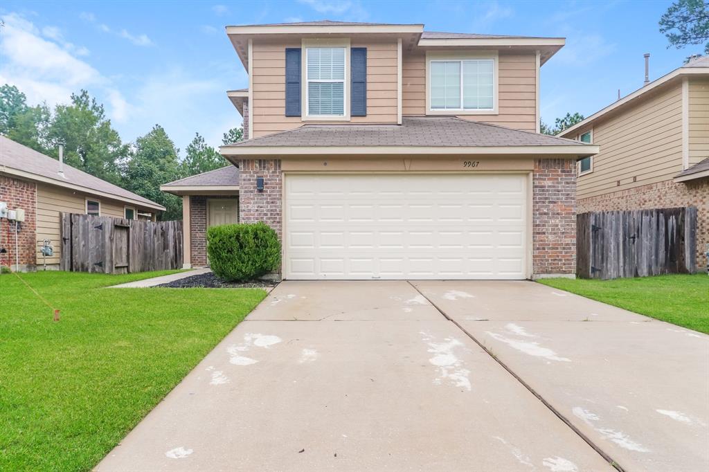 a front view of house with yard