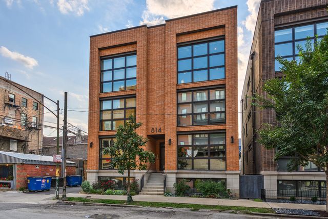 $850,000 | 814 North Marshfield Avenue, Unit 1N | East Village