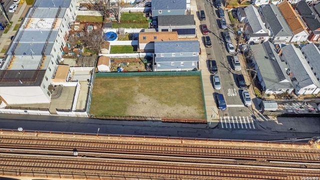 $650,000 | 305 Beach 101st Street | Rockaway Beach