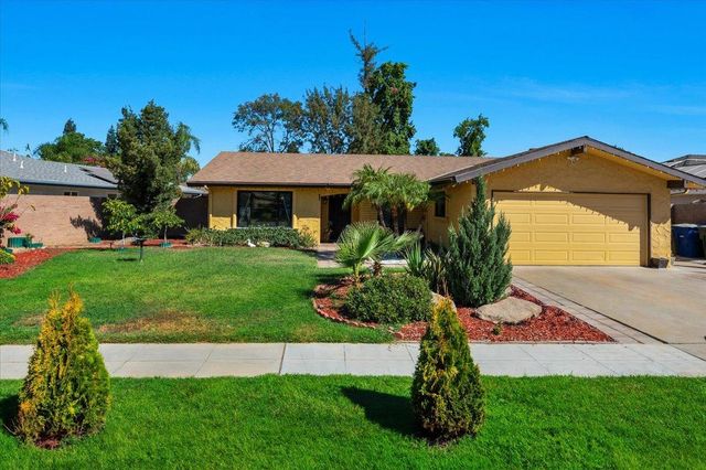 $450,000 | 3716 West Calimyrna Avenue | Fig Garden Loop