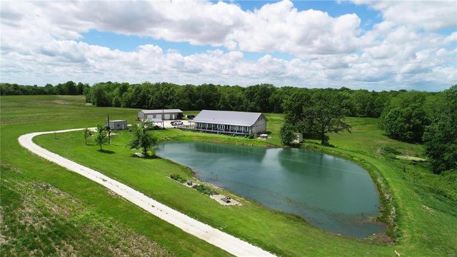 $1,100,000 | 14305 State Hwy F | Lyon Township - Lewis County