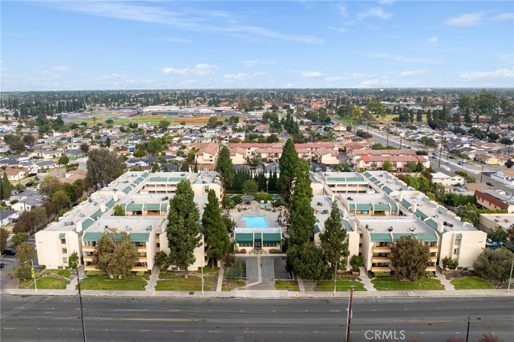 an aerial view of multiple house