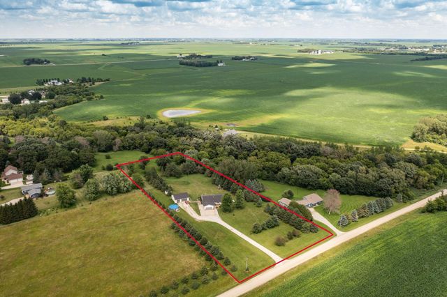 $500,000 | 17120 740th Street | Hayfield Township - Dodge County