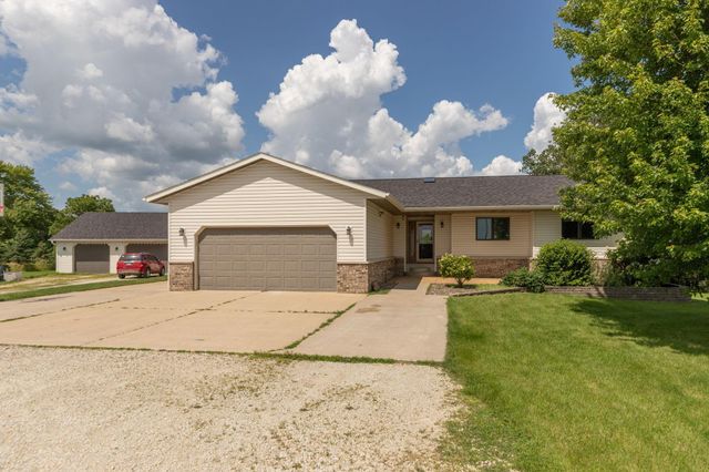 $515,000 | 17120 740th Street | Hayfield Township - Dodge County