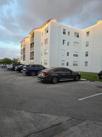 $1,300 | 2850 Somerset Drive | Lauderdale Lakes East Gate