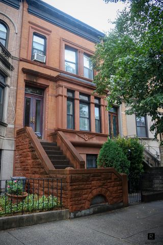 $2,000,000 | 125 Midwood Street | Prospect Lefferts Gardens