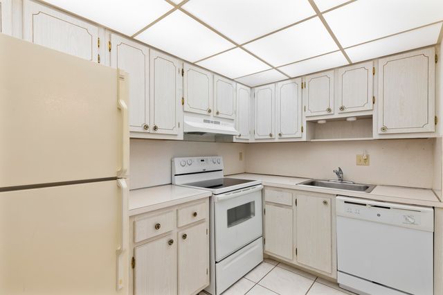 $139,000 | 4980 East Sabal Palm Boulevard, Unit 231 | Tamarac