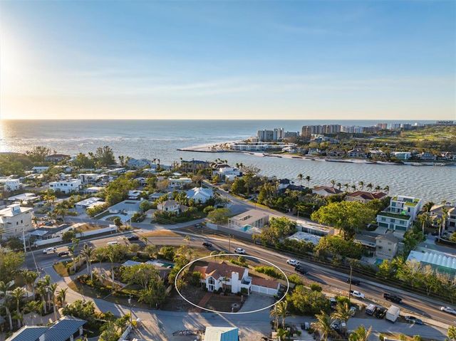 $2,500,000 | 451 Bowdoin Circle | Lido Shores