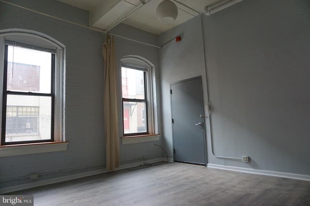 $1,800 | 1011 Cherry Street | Chinatown