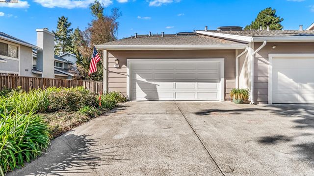 $759,000 | 2455 Dundee Court | Downtown San Leandro