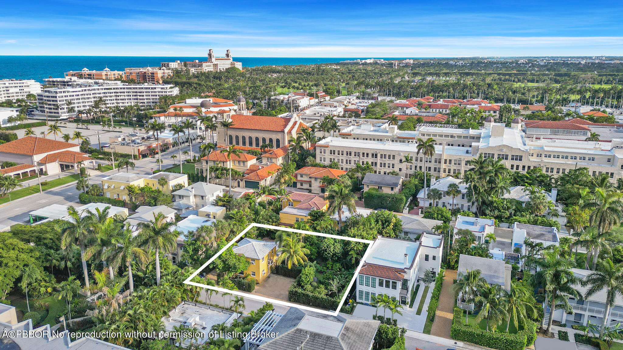 an aerial view of multiple house