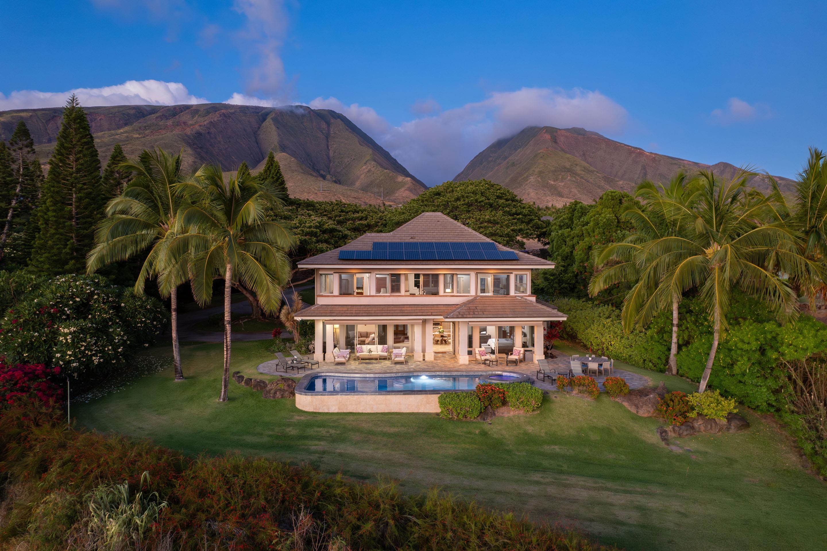 a view of a house with a big yard