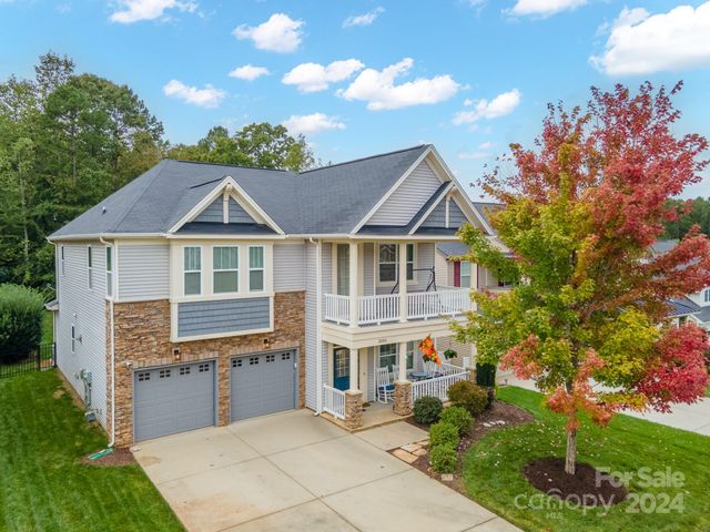 $585,000 | 3205 Helmsley Court | Castlebrook Manor