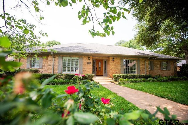 $425,000 | 2213 Melissa Drive | Palestine